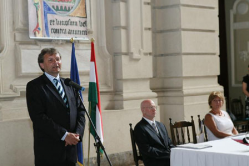 A magyar kultúra területén tapasztalható hiányosságokról is beszélt Hiller István kulturális és oktatási miniszter vasárnap a Néprajzi Múzeumban megtartott díjátadó ünnepségen (Fotó: Gordon Eszter).