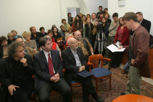 Németh Ákos laudál