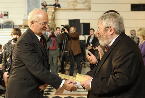 Szőcs Géza kultúráért felelős államtitkár átadta az idei közművelődési és közgyűjteményi díjakat